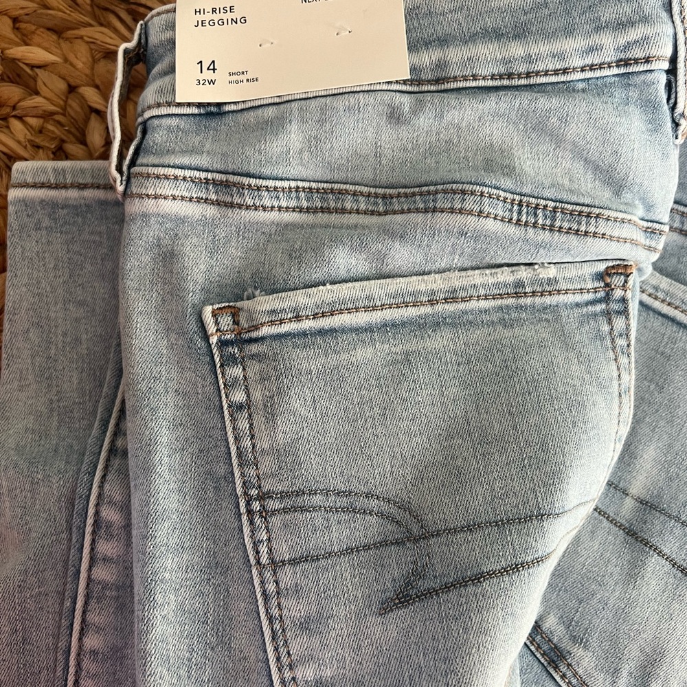 Brand New with tags American Eagle jeans Size 14 short